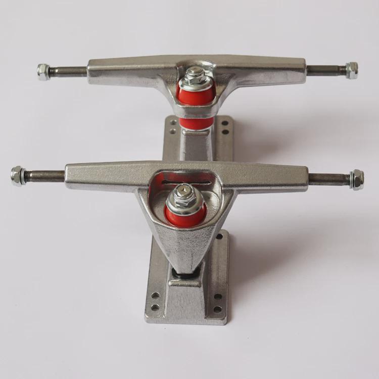THREE GENERATIONS OF CX4 POURING SILVER-FOR-SCREECH SCREWS